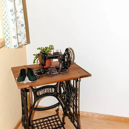 Ferienwohnung Maria Erlsbacher Sankt Veit in Defereggen Room photo